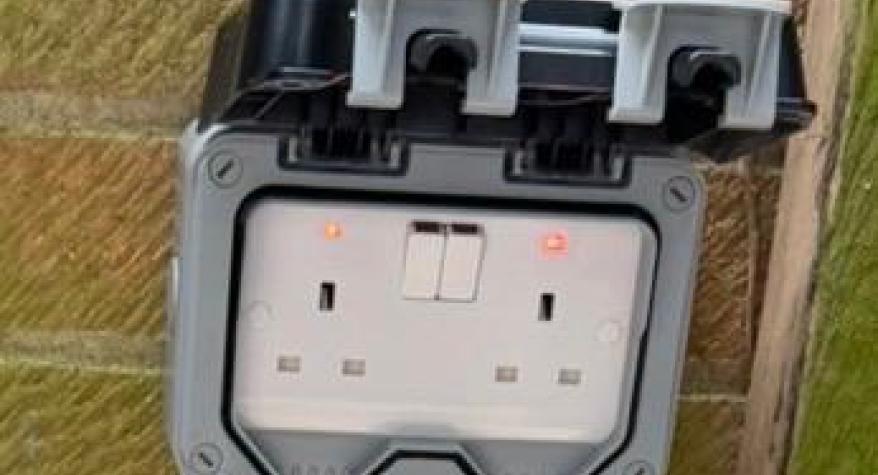 external socket installation in Yaxley
